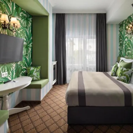 Star Hotel